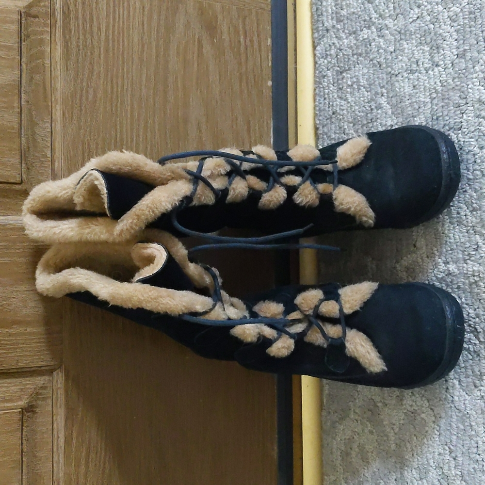 DONATING DECEMBER 22 - Nurture by Lamaze Winter Suede Fur Boots